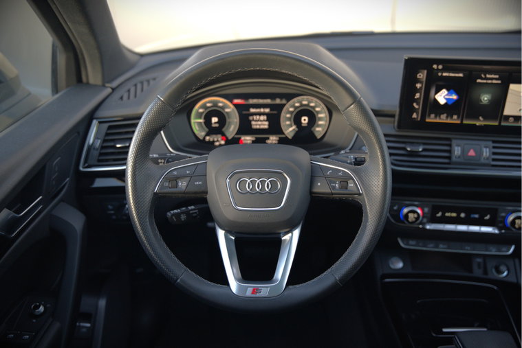 Vehicle Image 35