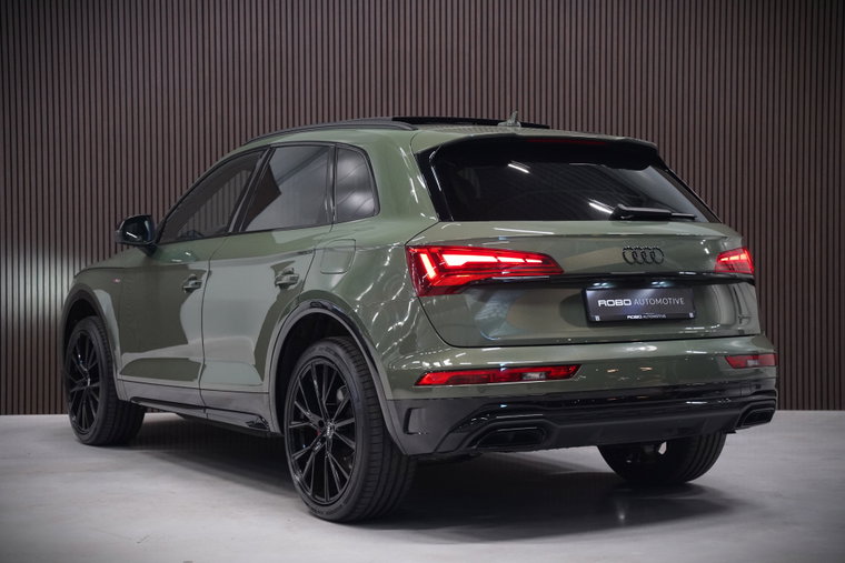 Vehicle Image 8