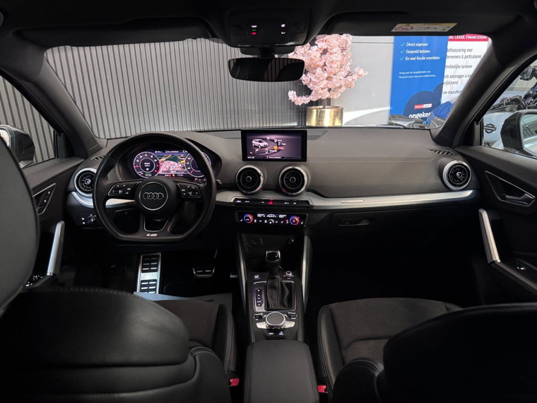 Vehicle Image 35