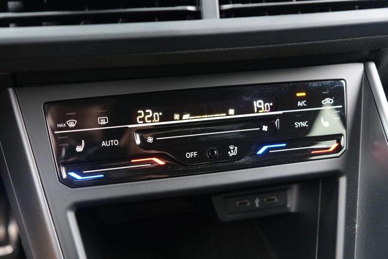 Vehicle Image 27