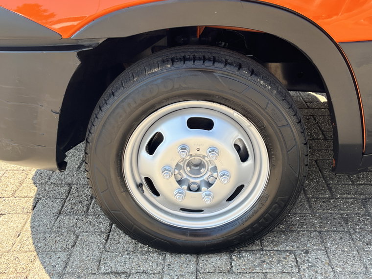 Vehicle Image 24