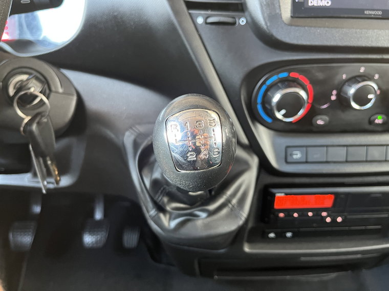 Vehicle Image 33