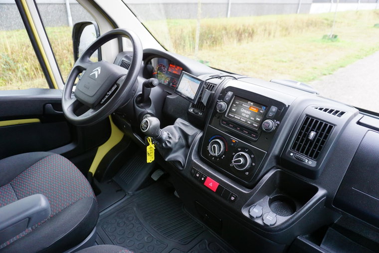 Vehicle Image 35