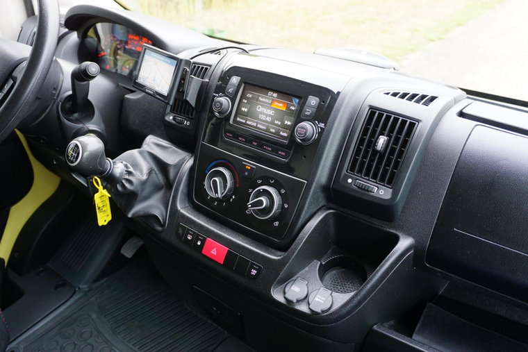 Vehicle Image 37