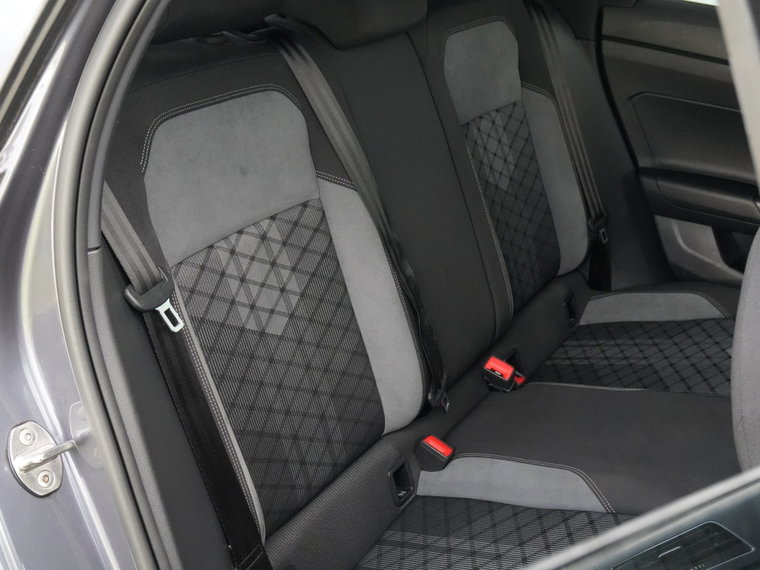 Vehicle Image 41