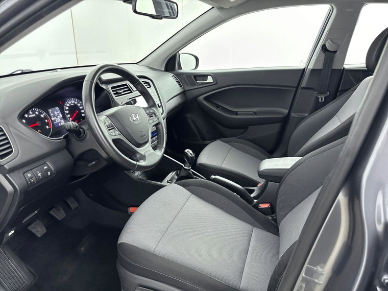 Vehicle Image 17
