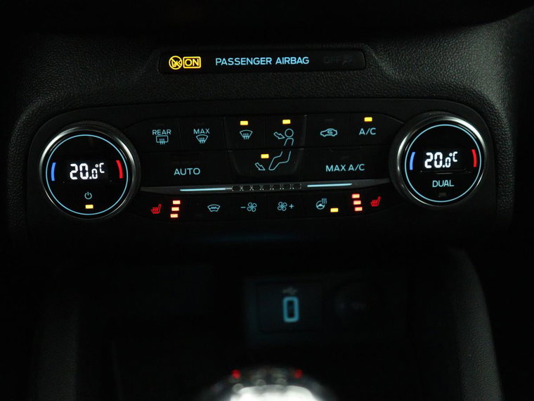 Vehicle Image 28