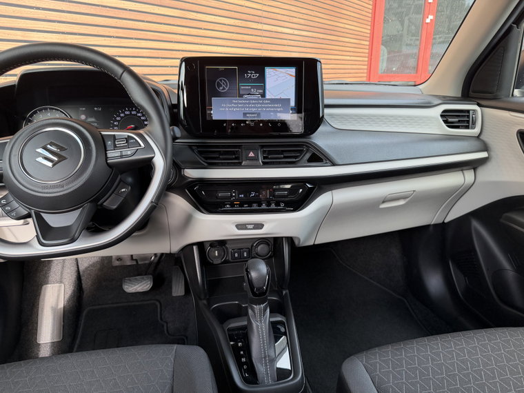 Vehicle Image 33