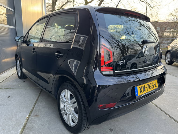 Vehicle Image 32