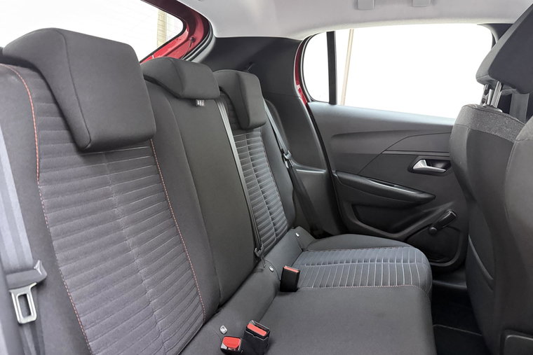 Vehicle Image 16