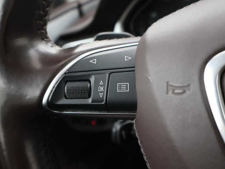 Vehicle Image 33
