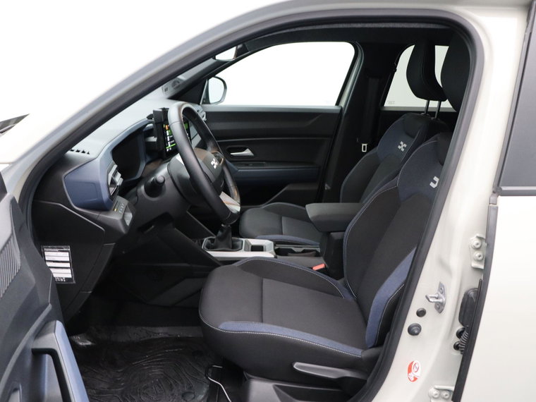 Vehicle Image 19
