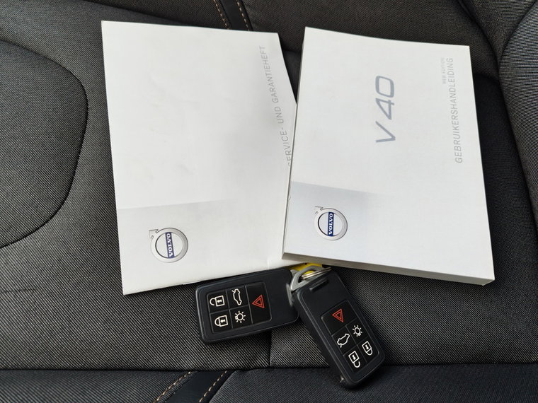 Vehicle Image 37