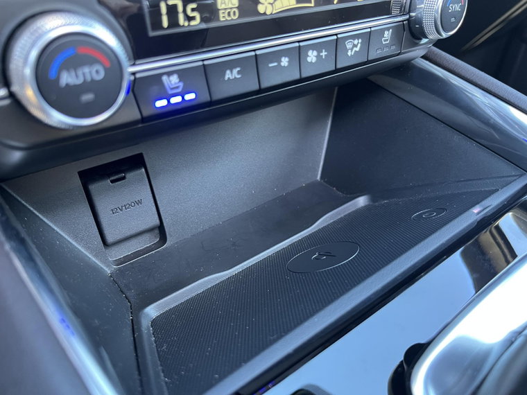 Vehicle Image 23