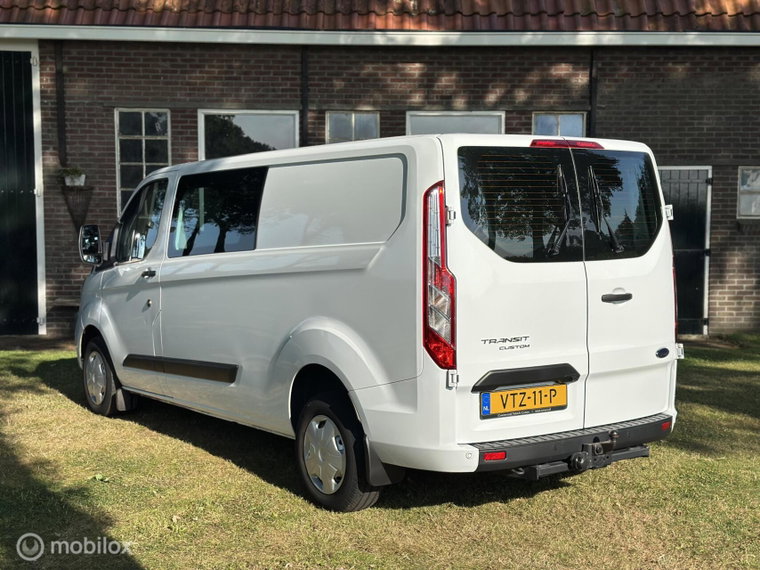 Vehicle Image 28