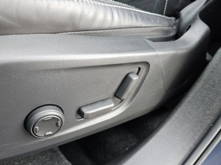 Vehicle Image 27