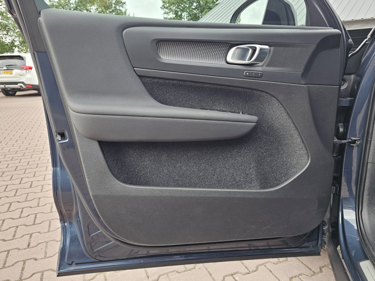 Vehicle Image 34