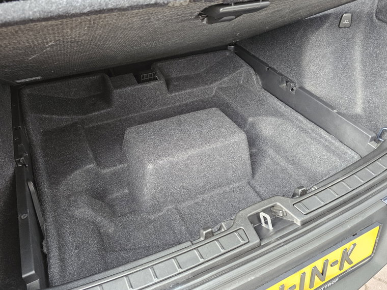 Vehicle Image 38