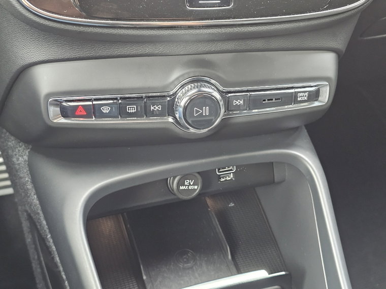 Vehicle Image 41
