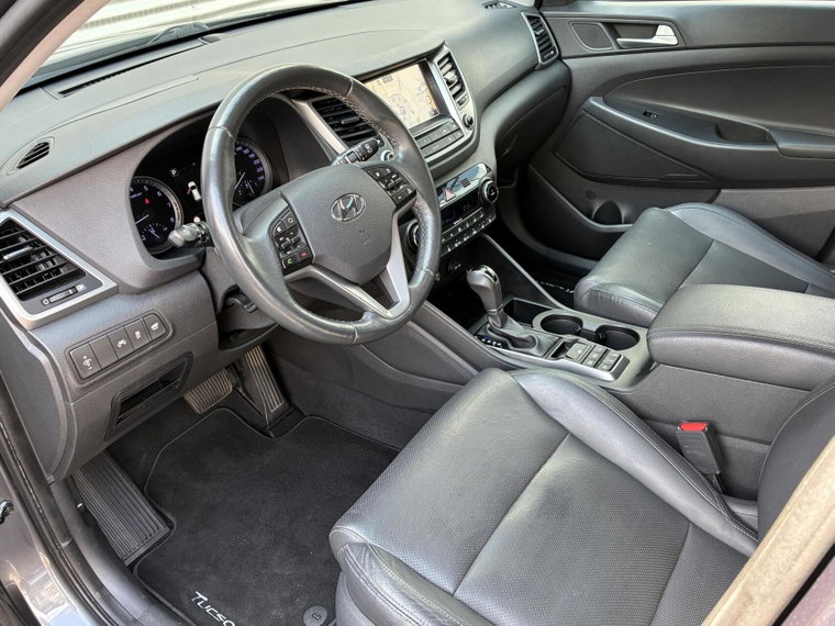 Vehicle Image 17