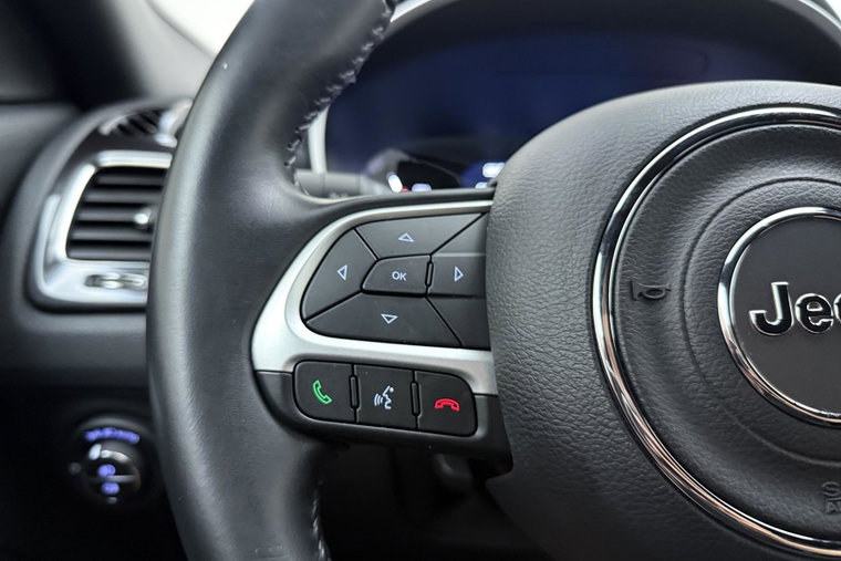 Vehicle Image 23