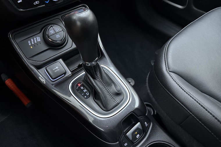 Vehicle Image 30