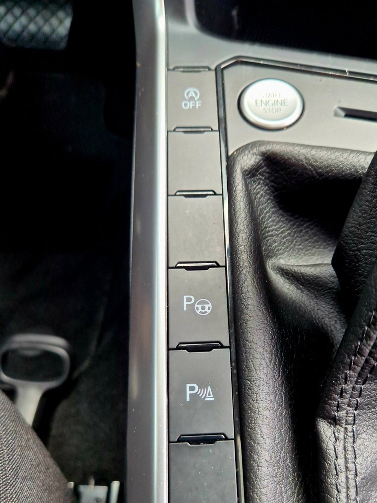Vehicle Image 28