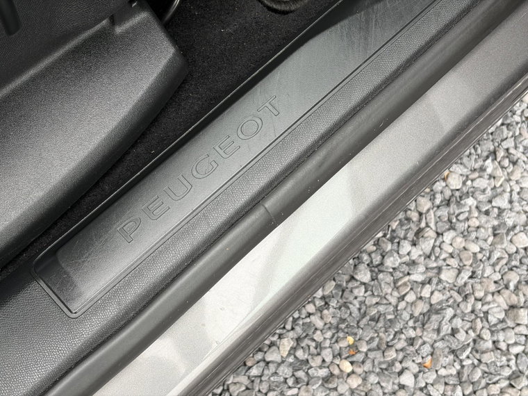 Vehicle Image 53