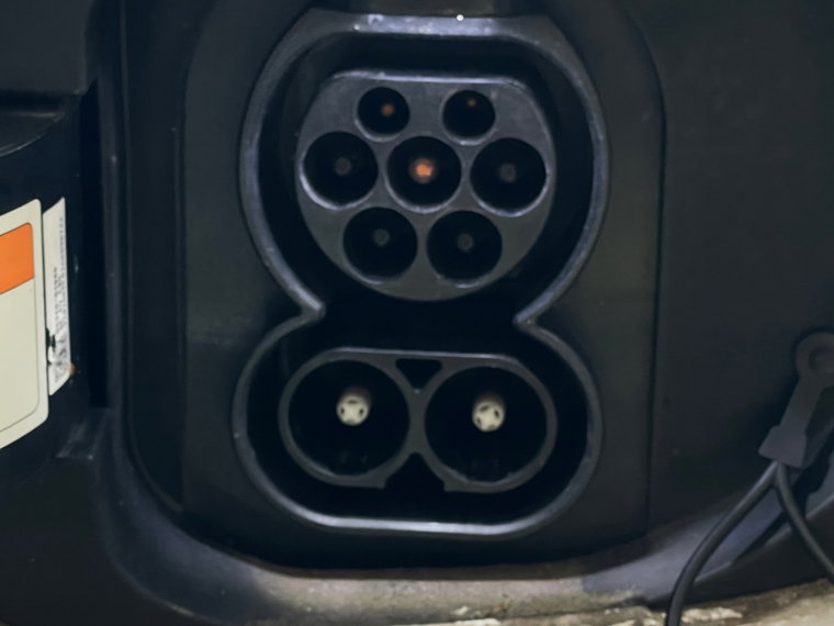 Vehicle Image 24