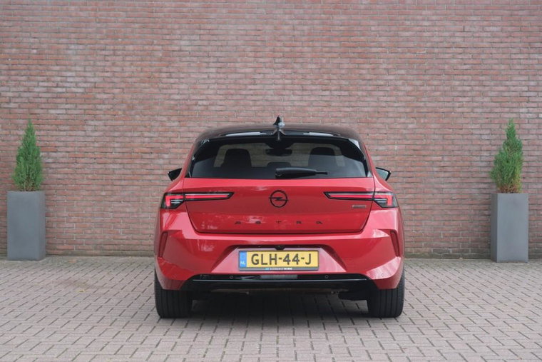 Vehicle Image 32