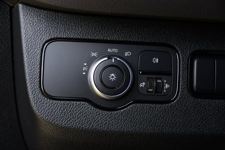Vehicle Image 26