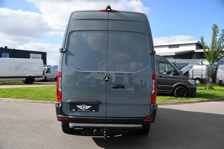 Vehicle Image 33