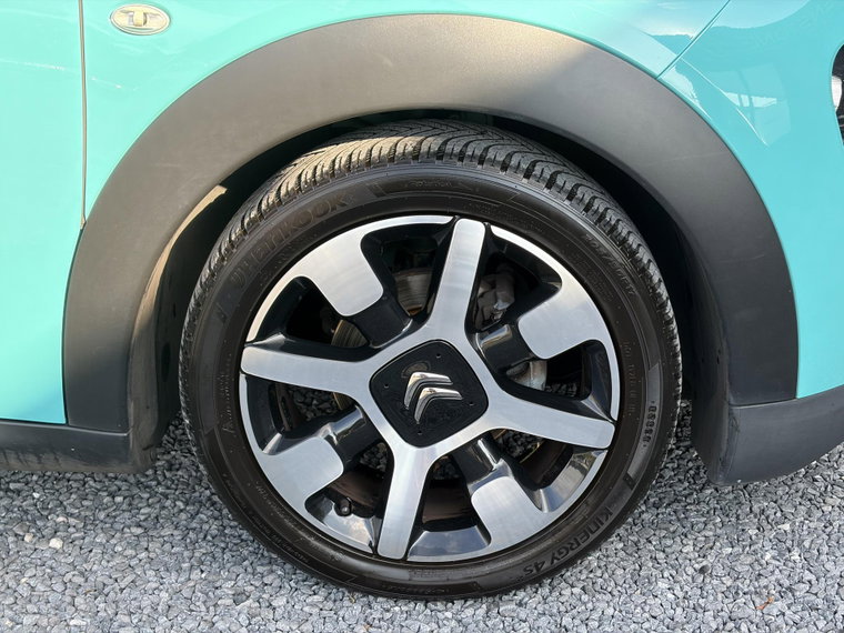 Vehicle Image 36