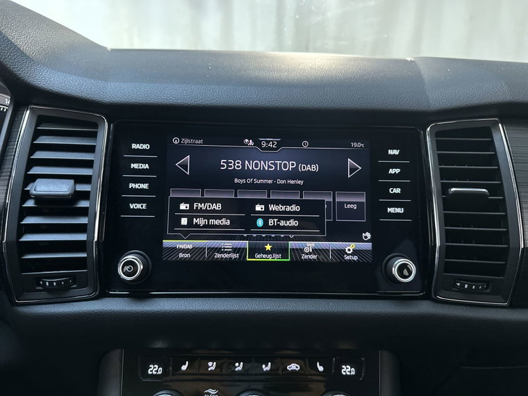 Vehicle Image 22