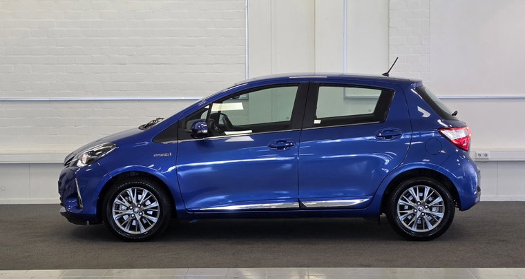 Vehicle Image 4