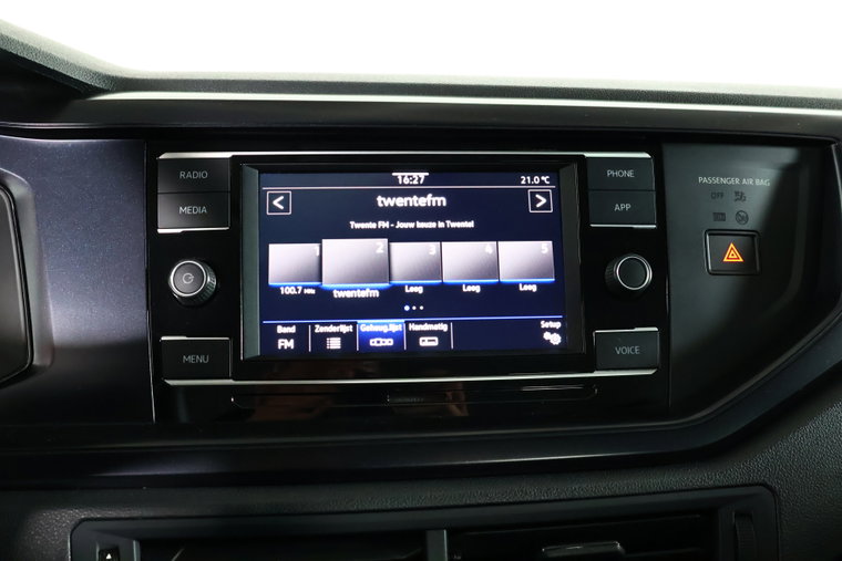 Vehicle Image 16