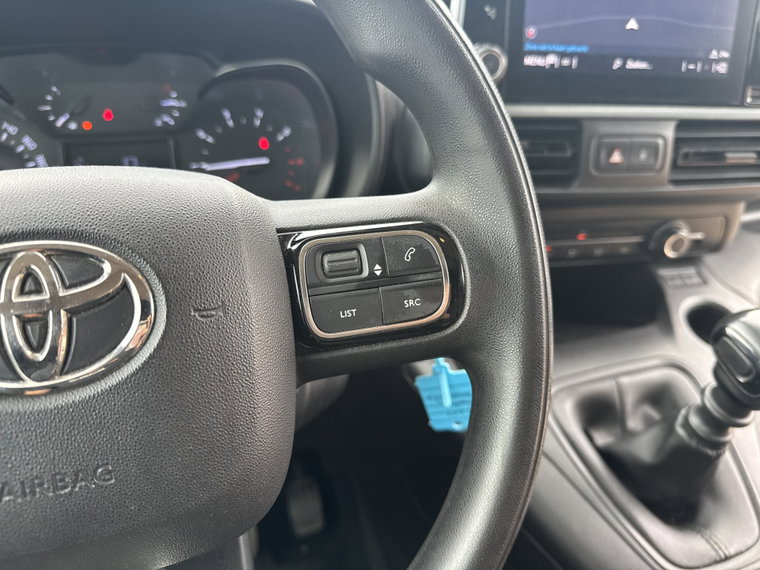 Vehicle Image 24
