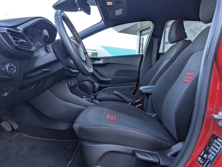Vehicle Image 19