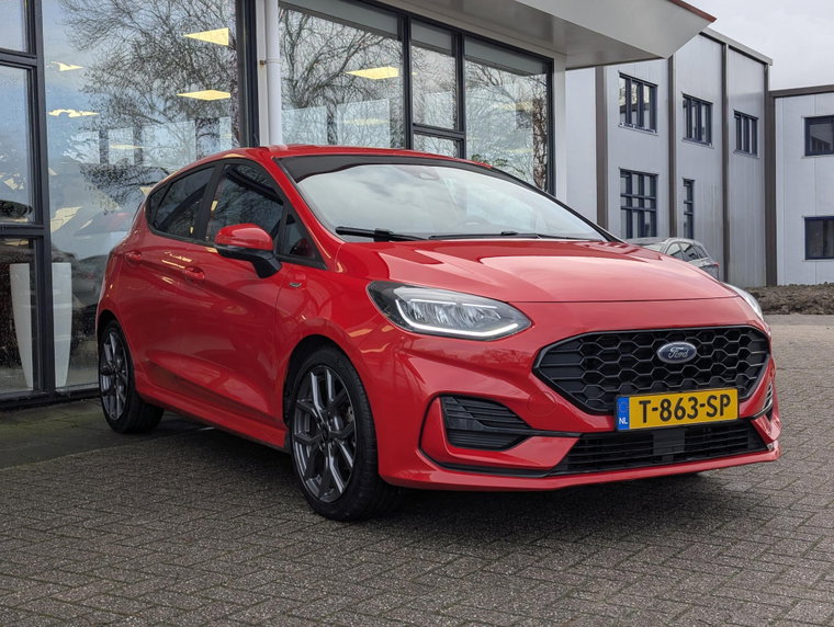 Vehicle Image 5