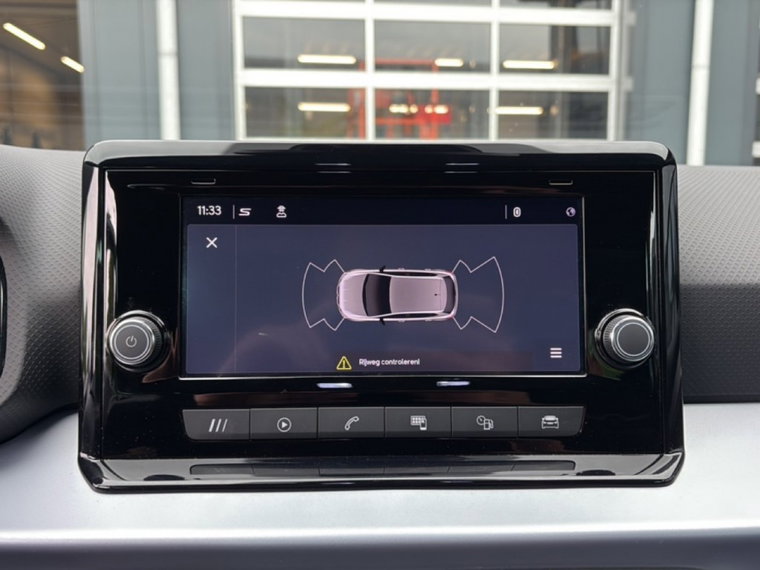 Vehicle Image 19
