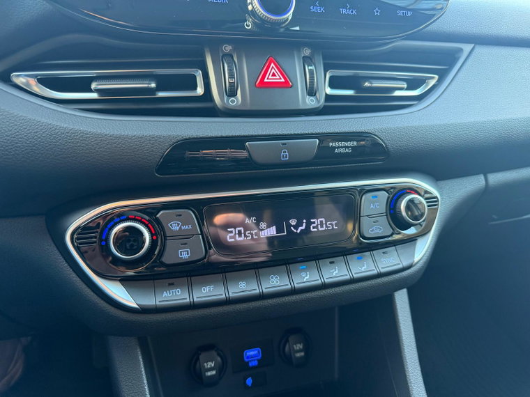 Vehicle Image 26
