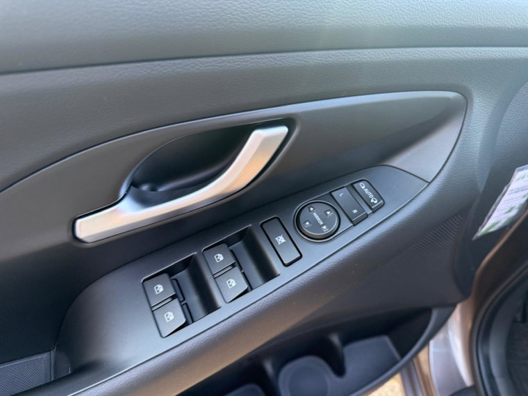Vehicle Image 39