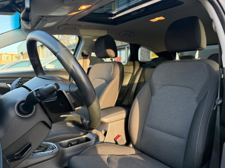 Vehicle Image 40