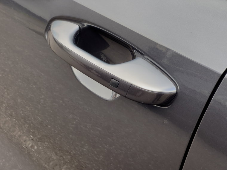 Vehicle Image 23