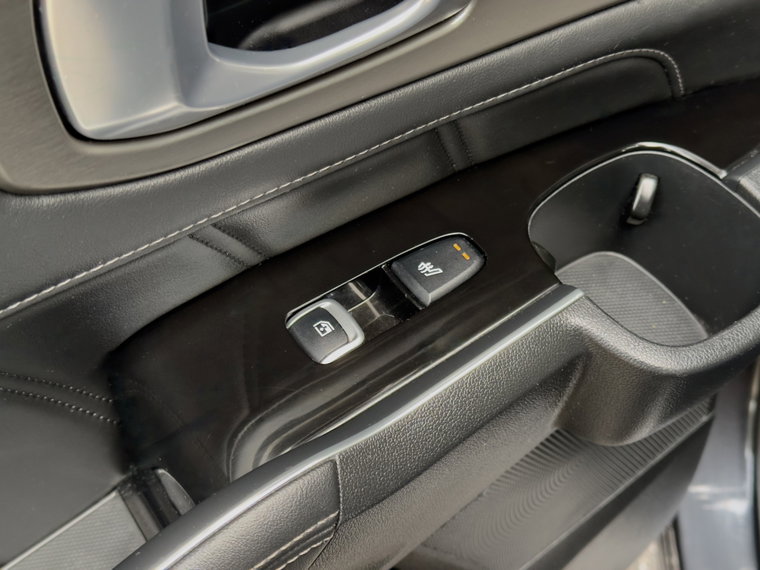 Vehicle Image 38