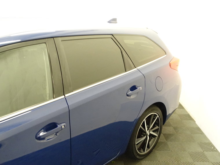 Vehicle Image 32