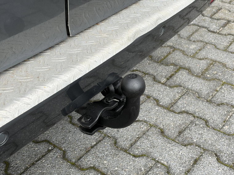 Vehicle Image 33