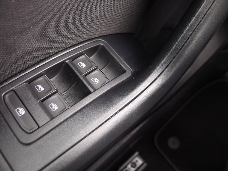 Vehicle Image 42