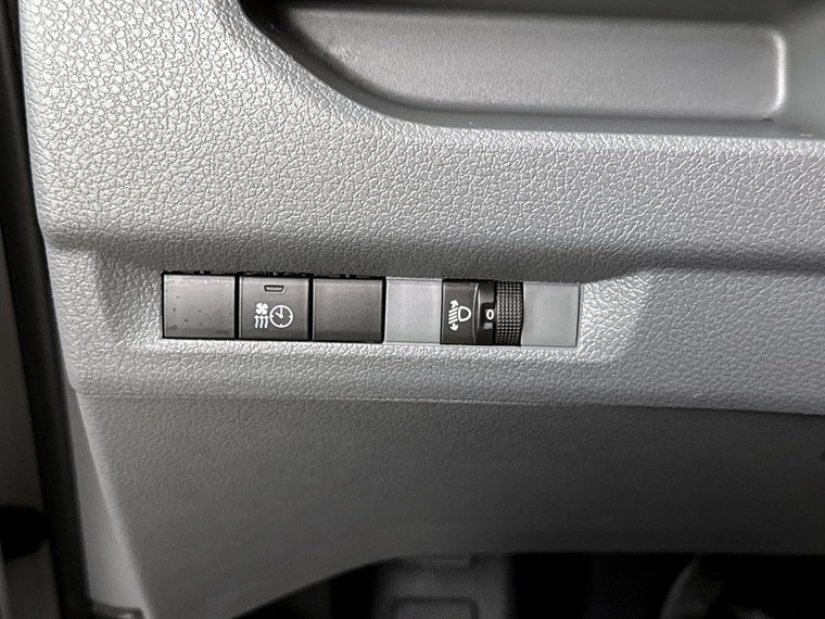 Vehicle Image 24