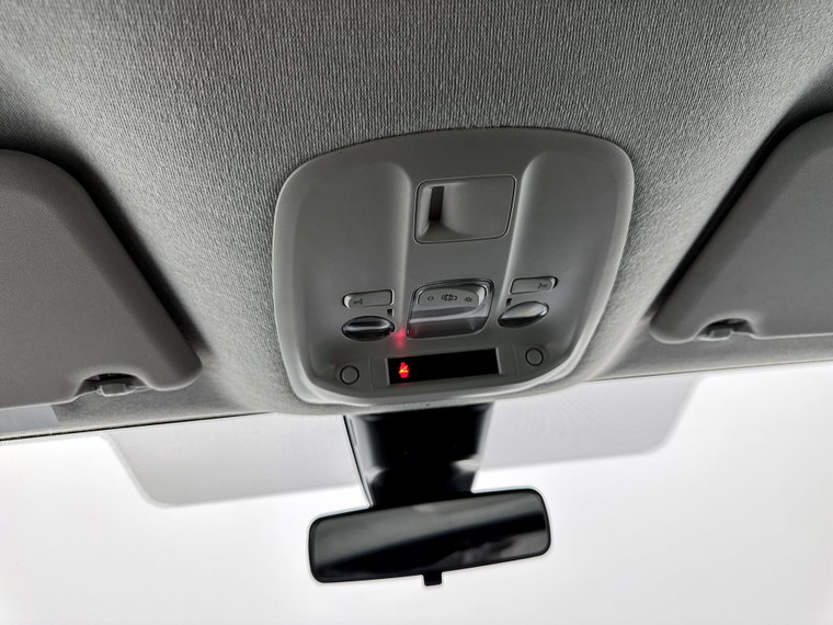Vehicle Image 25
